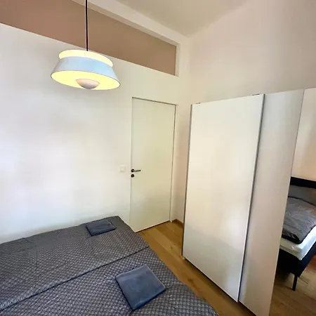 Luxury Flat In Center Superhost - 5 Star דירה פראג